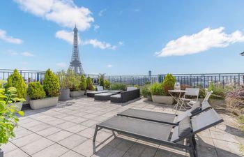 Paris, With A View Holiday Home