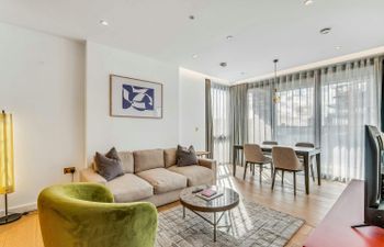 Regal Yard Holiday Home