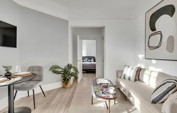 Kensington Jewel Holiday Home