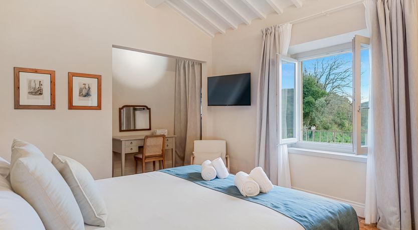 Photo of Graceful View