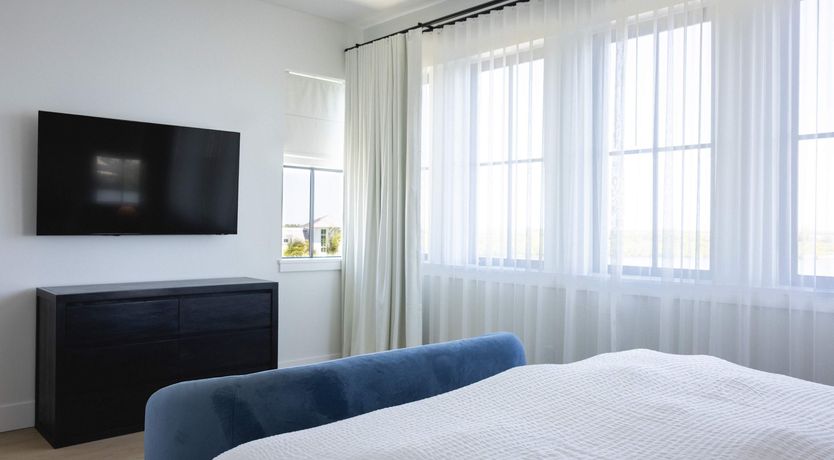 Photo of Waterfront Pearl