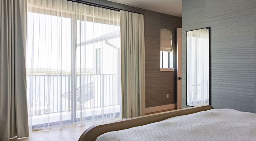 Photo of Waterfront Pearl