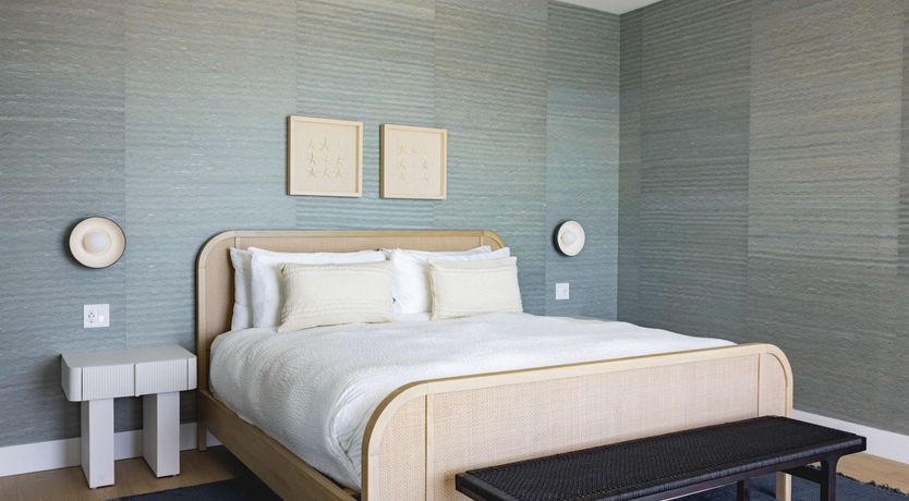 Photo of Waterfront Pearl