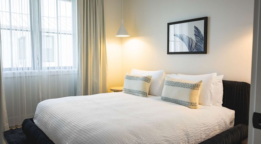 Photo of Waterfront Pearl