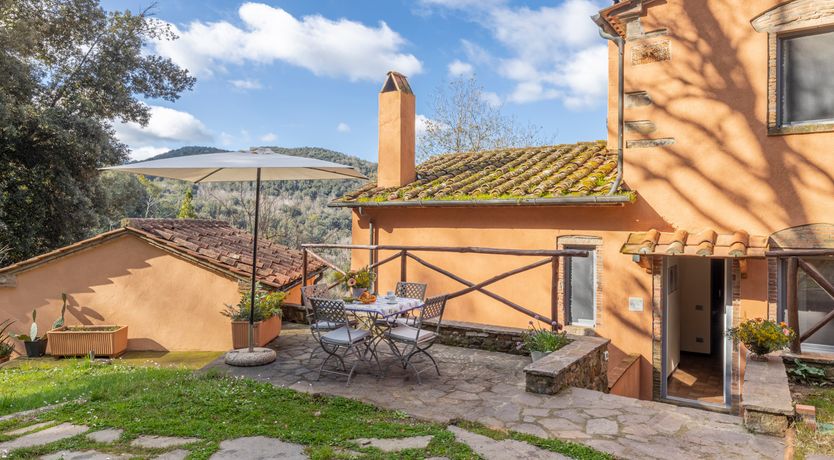 Photo of Wisteria Walk