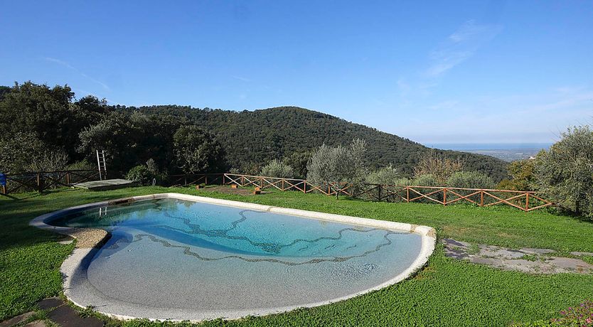 Photo of Wisteria Walk