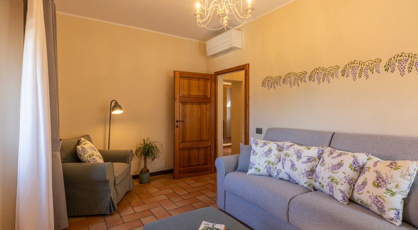 Photo of Wisteria Walk