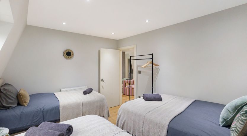 Photo of Quaint Jewel