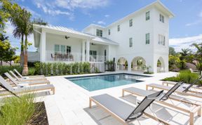 Photo of Island Sophisticate