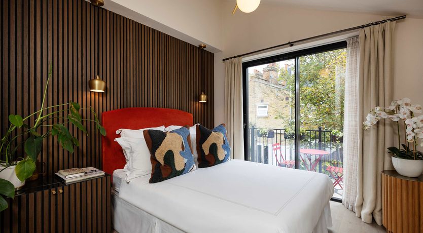 Photo of London Terrace