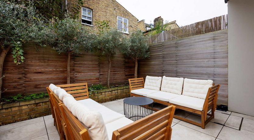 Photo of London Terrace