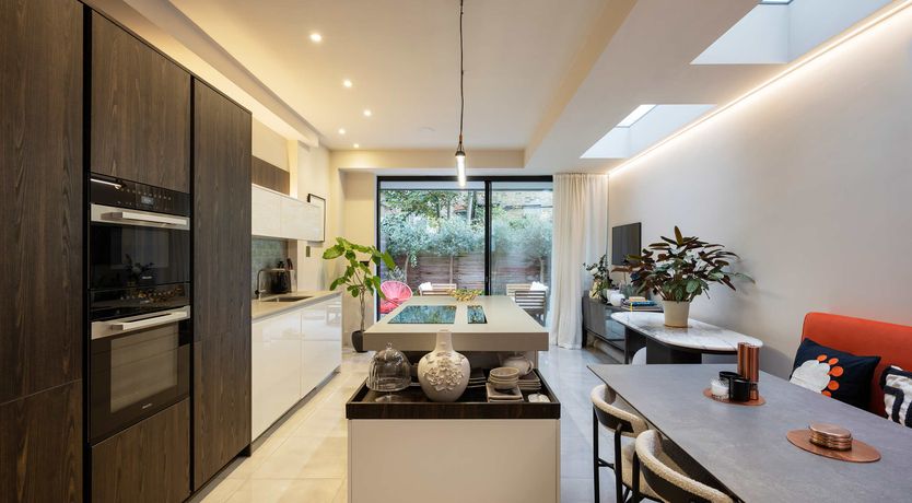 Photo of London Terrace