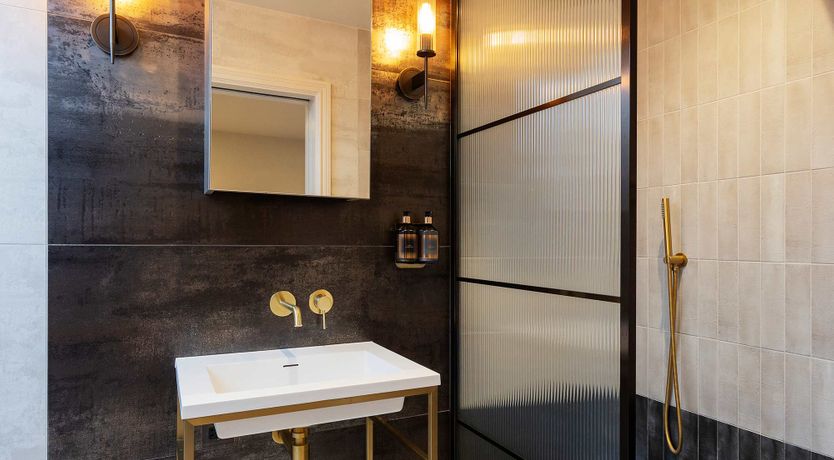 Photo of London Terrace