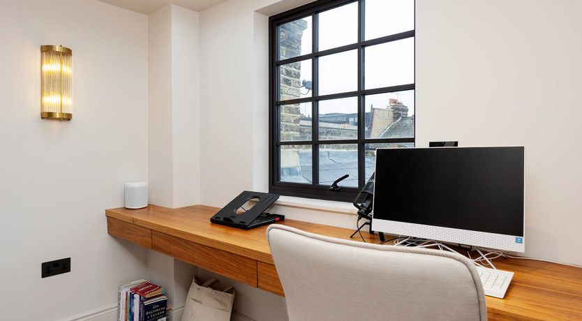 Photo of London Terrace