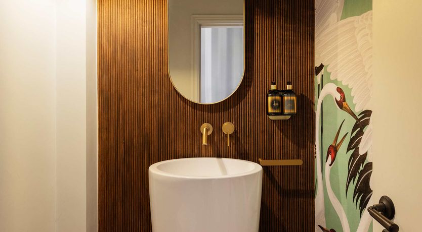 Photo of London Terrace