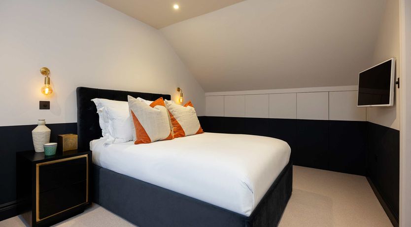 Photo of London Terrace