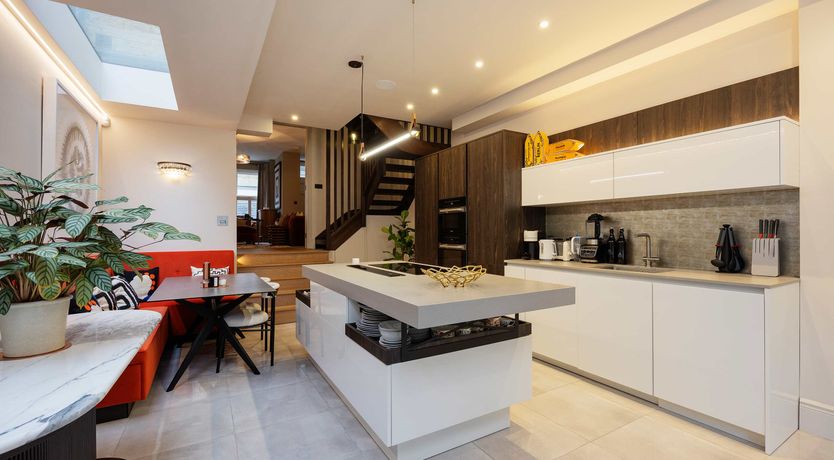 Photo of London Terrace