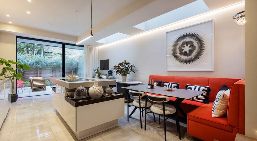 Photo of London Terrace