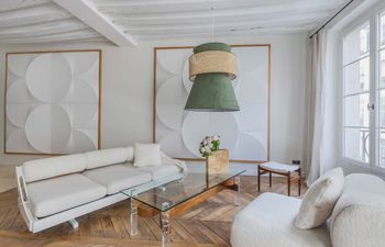 Refined Treasure Holiday Home