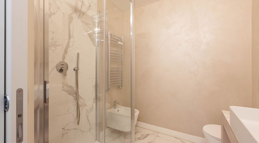 Photo of Milano Chrome