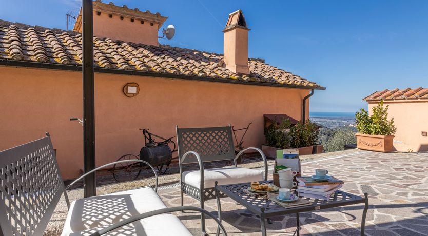 Photo of The Frescoed Coat of Arms