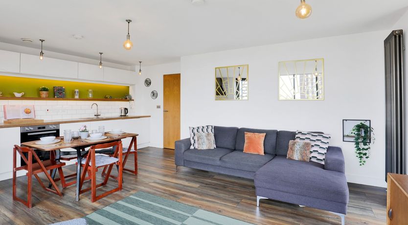 Photo of Jade & Emerald