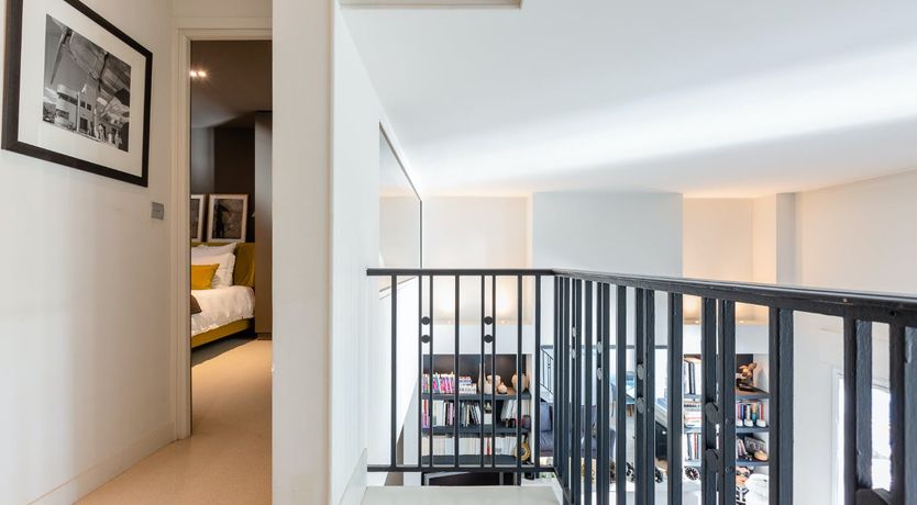 Photo of Dame De Fer