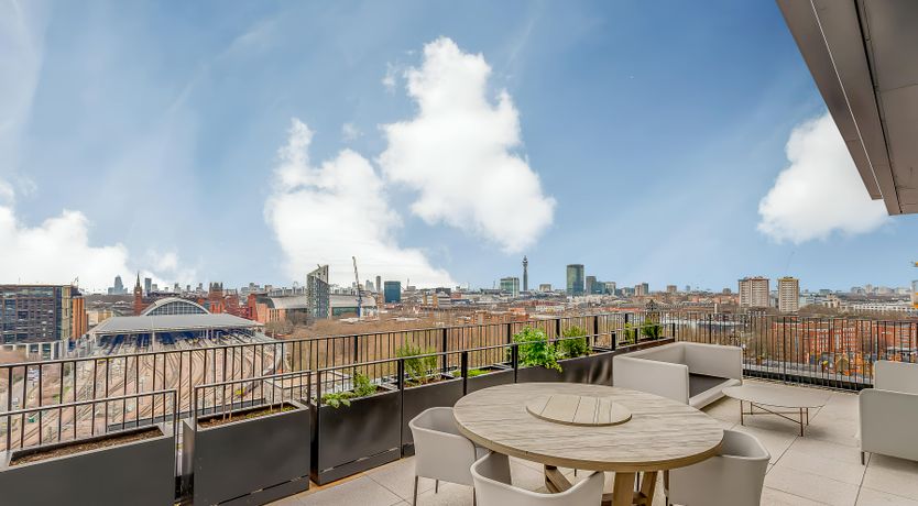 Photo of King's Cross Crown