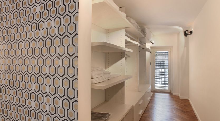 Photo of Sleek Milan