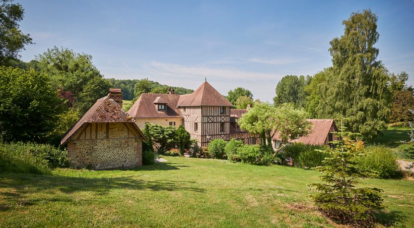 Photo of Manor by the Lake