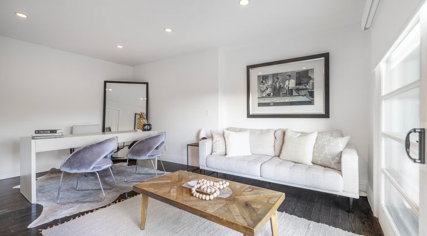 Photo of Hollywood Heights