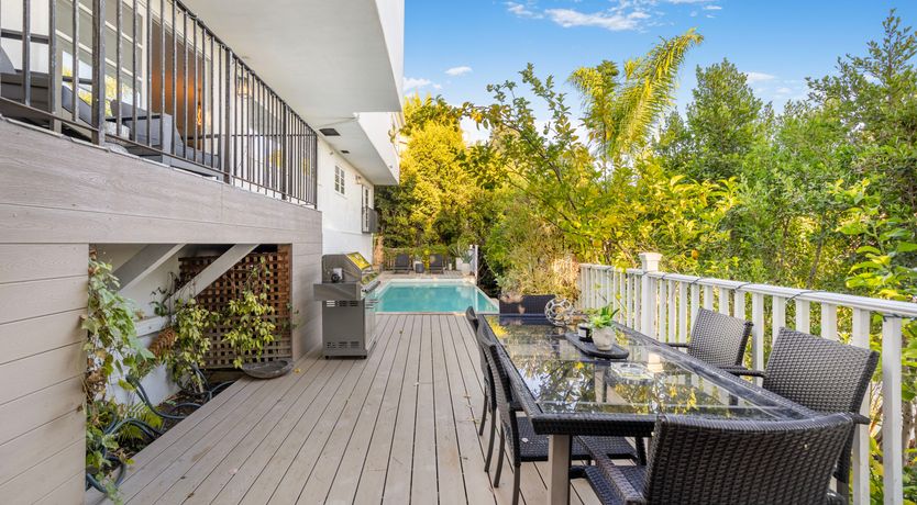 Photo of Hollywood Heights