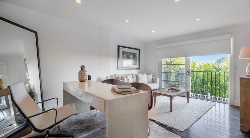 Photo of Hollywood Heights