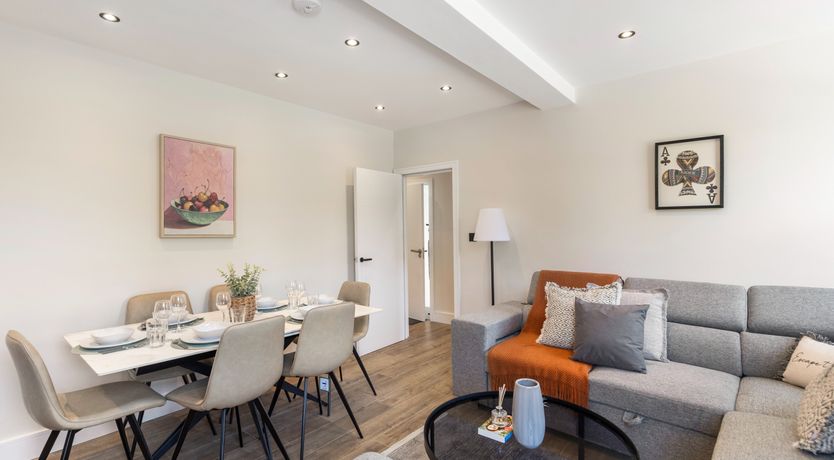 Photo of Royal Hamlet