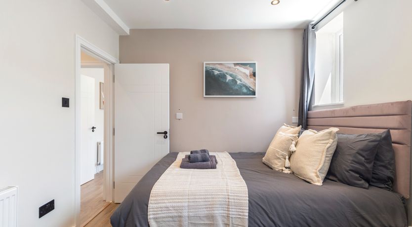 Photo of Royal Hamlet