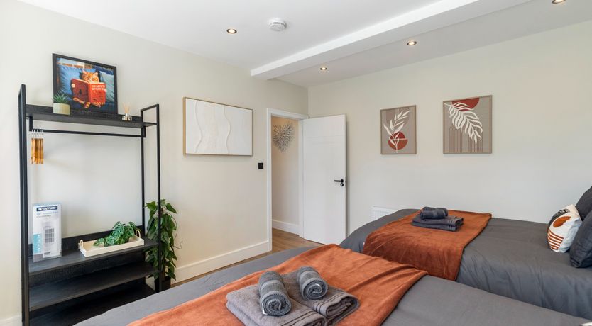 Photo of Royal Hamlet