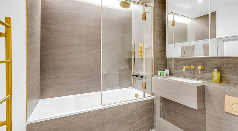 Photo of King of the Roof