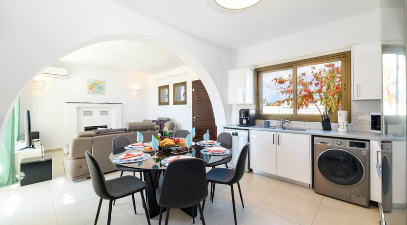 Photo of Sandy Pockets