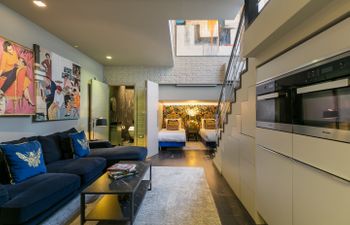 Floricultural Holiday Home