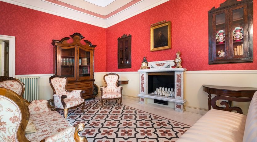 Photo of Golden & Regal