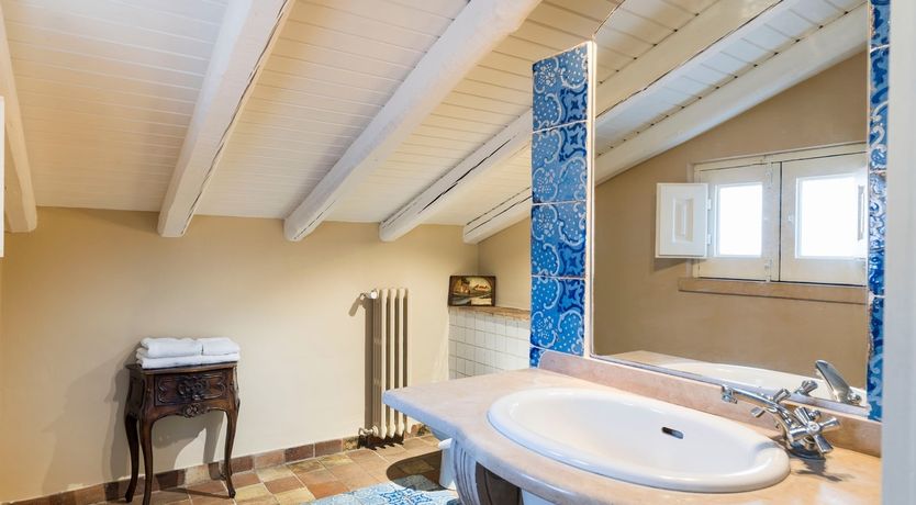 Photo of Golden & Regal