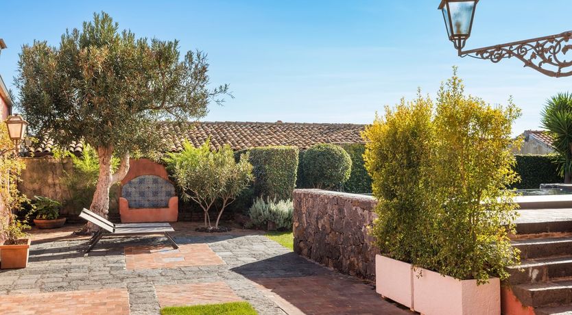 Photo of Golden & Regal