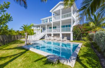 The Tidal Flow Holiday Home