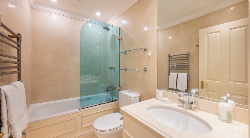 Photo of Knightsbridge Grandeur