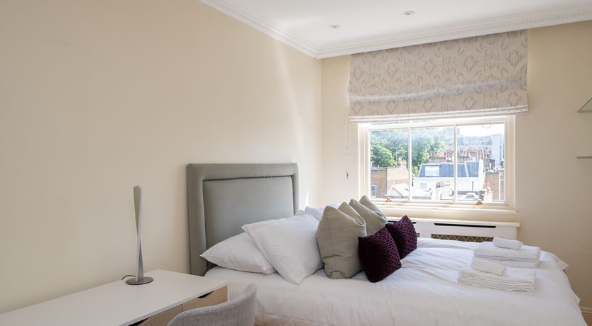 Photo of Knightsbridge Grandeur