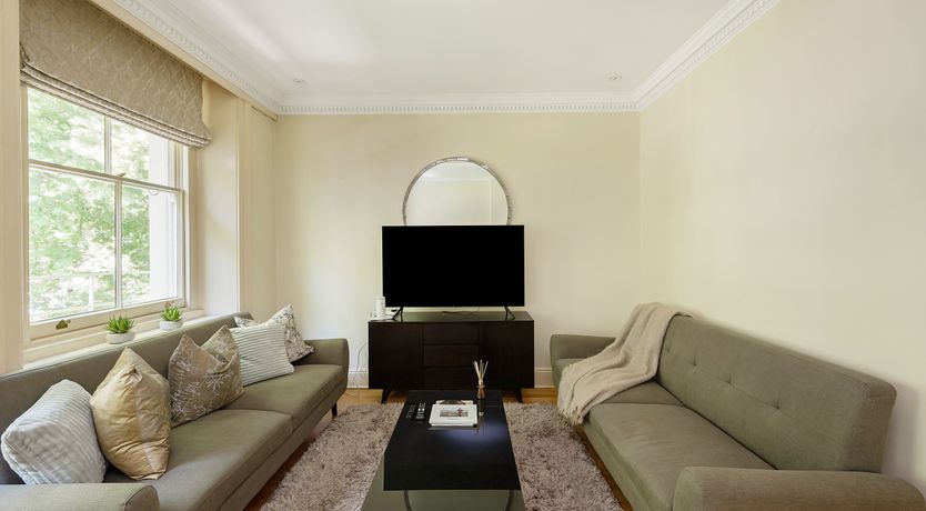 Photo of Knightsbridge Grandeur