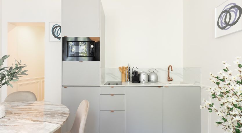 Photo of Parisian Radiance