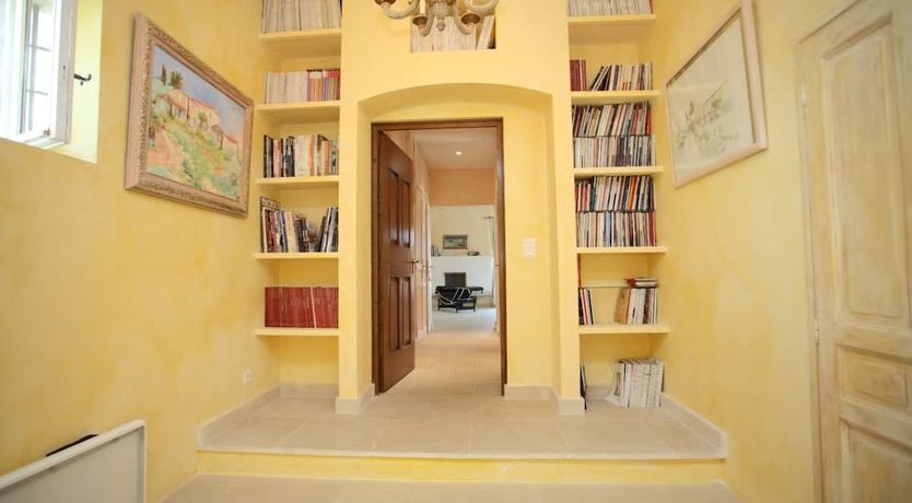 Photo of Gordes Getaway