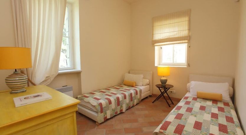 Photo of Gordes Getaway