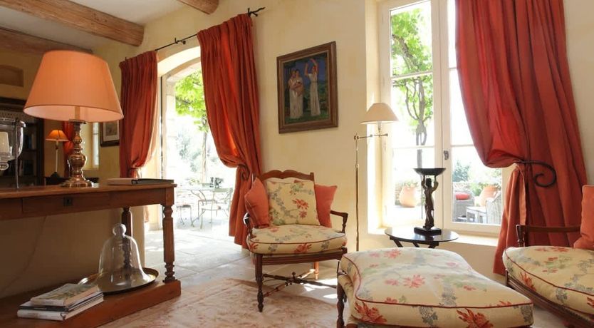 Photo of Gordes Getaway